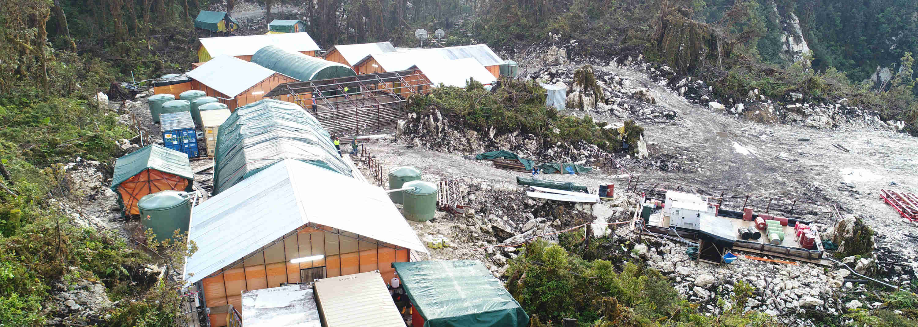 Camp Construction in Highlands